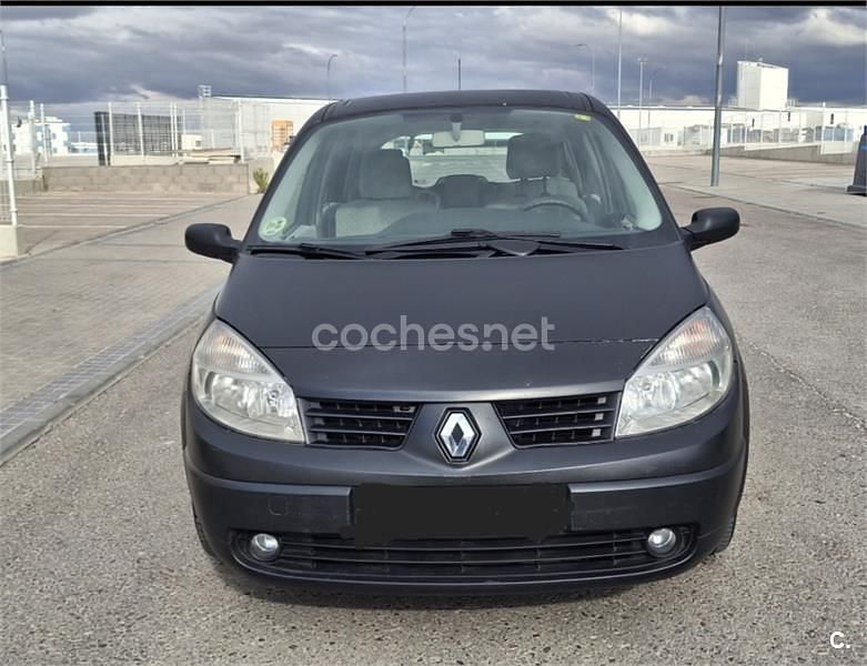Usado Renault Scénic II 105 CV (77 kW) 2006 Negro Monovolumen