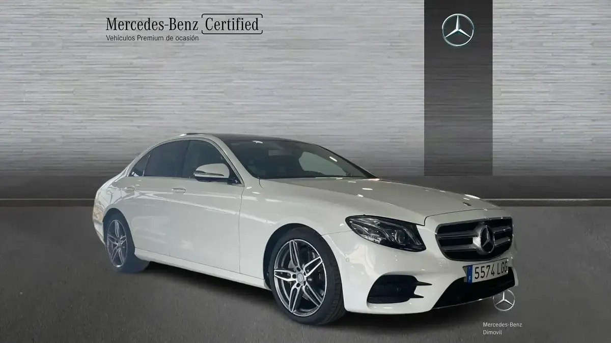 Usado Mercedes E220 AMG line 194 CV (142 kW) 2020 Blanco Berlina
