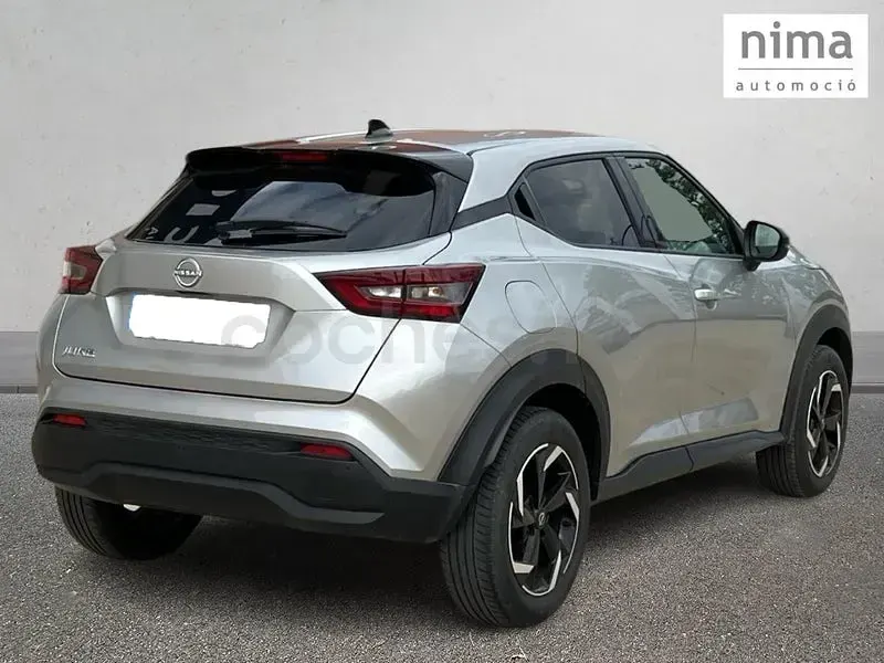 Usado Nissan Juke N-Connecta 114 HP (83 kW) 2024 Cinzento SUV