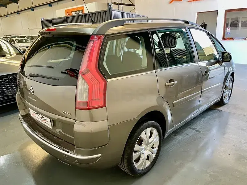 Usado Citroën Grand C4 Picasso Exclusive 112 CV (82 kW) 2012 Marrón Monovolumen