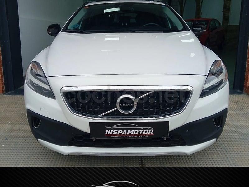 Usado Volvo V40 CC Plus 120 CV (88 kW) 2019 Blanco Familiar