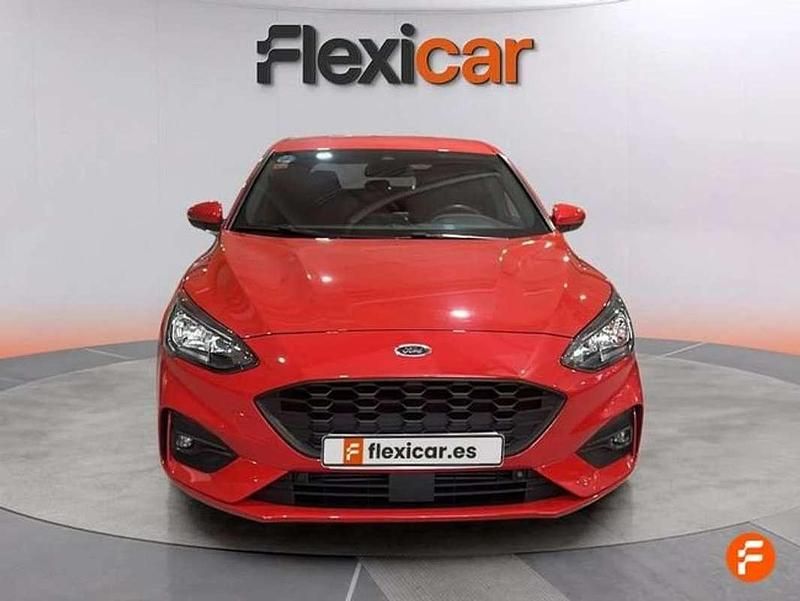 Usado Ford Focus ST-Line 125 CV (91 kW) 2021 Rojo Berlina