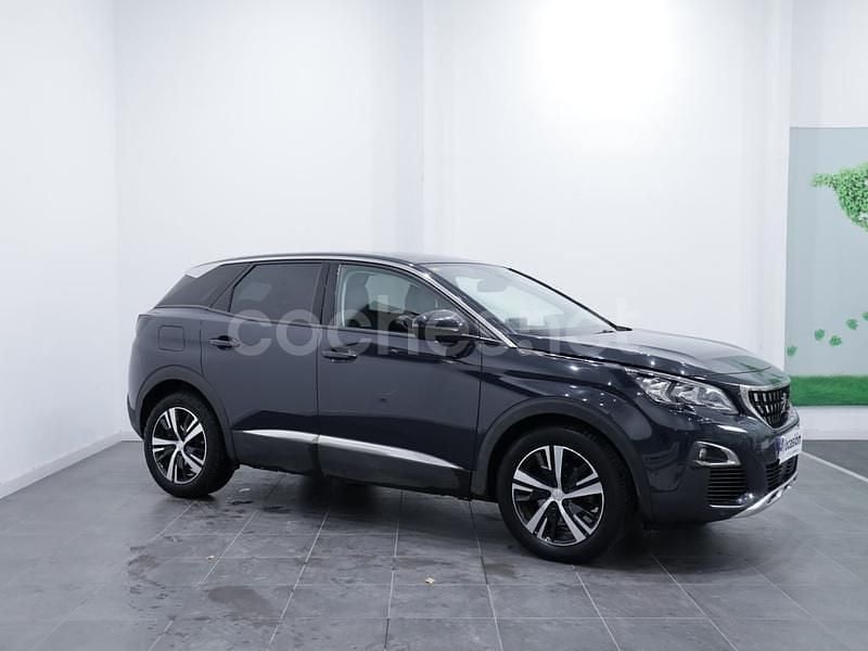 Usado Peugeot 3008 Allure 130 CV (95 kW) 2020 Azul SUV