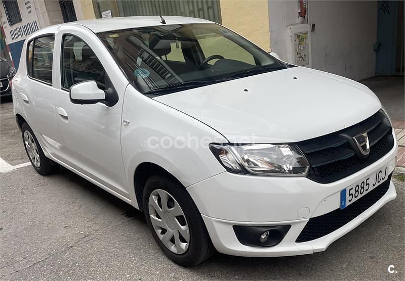 Usado Dacia Sandero Ambiance 75 CV (55 kW) 2015 Blanco Berlina