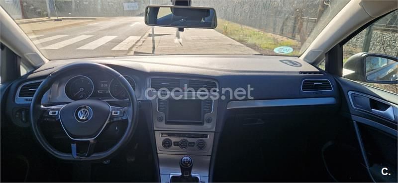 Usado VW Golf VII Business 110 CV (80 kW) 2016 Gris / plata Berlina