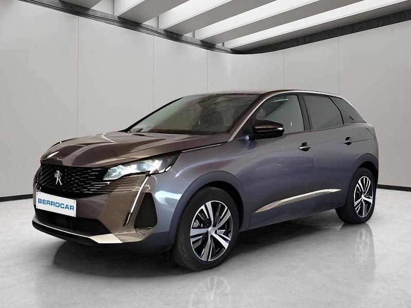 Usado Peugeot 3008 Allure 130 CV (95 kW) 2022 Gris plata SUV