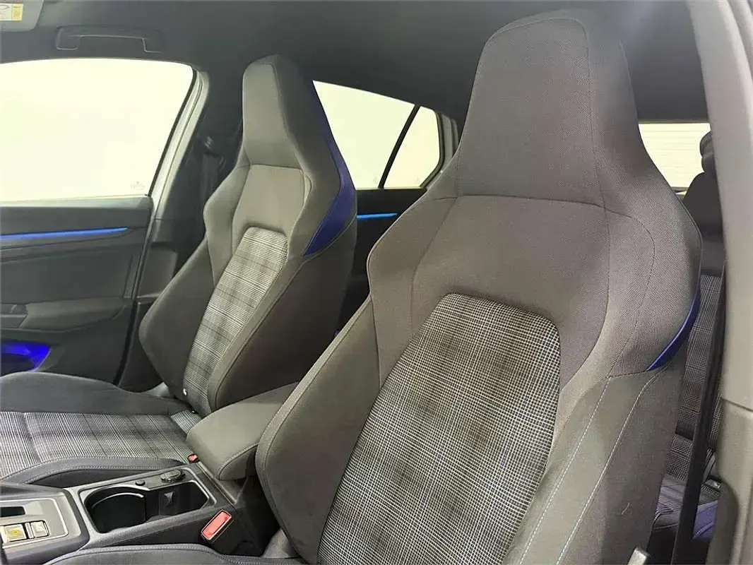 Usado VW Golf VIII GTE 245 CV (180 kW) 2022 Blanco Berlina