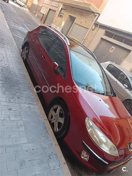 Usado Peugeot 407 Sport 136 CV (100 kW) 2007 Rojo Familiar