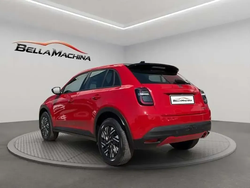 Usado Fiat 600 La Prima 101 CV (74 kW) 2025 Rojo SUV