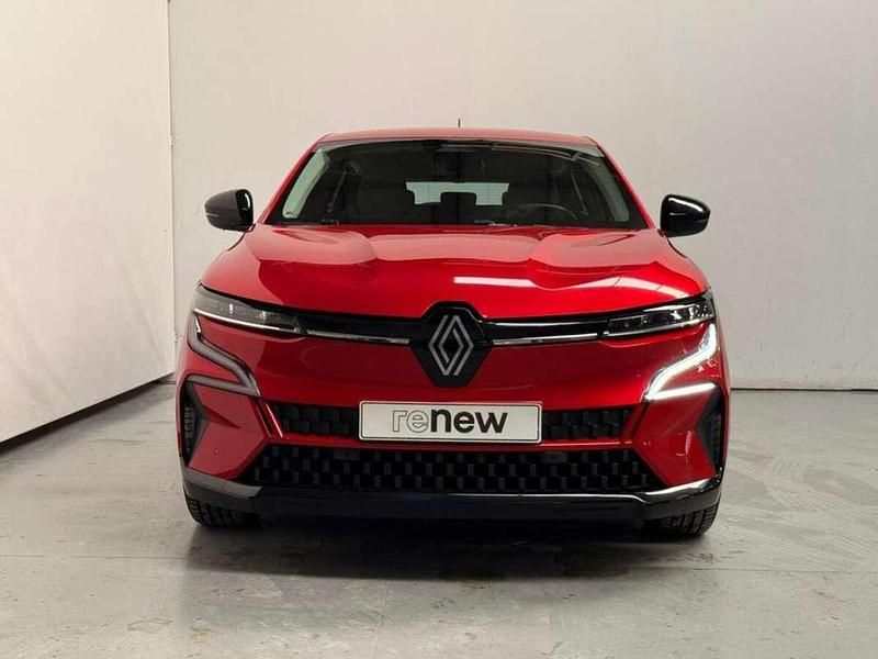 Usado Renault Megane E-Tech Equilibre 96 kW (131 CV) 2023 Rojo Utilitario