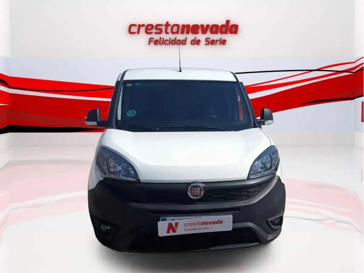Usado Fiat Doblò 90 CV (66 kW) 2022 Blanco Monovolumen