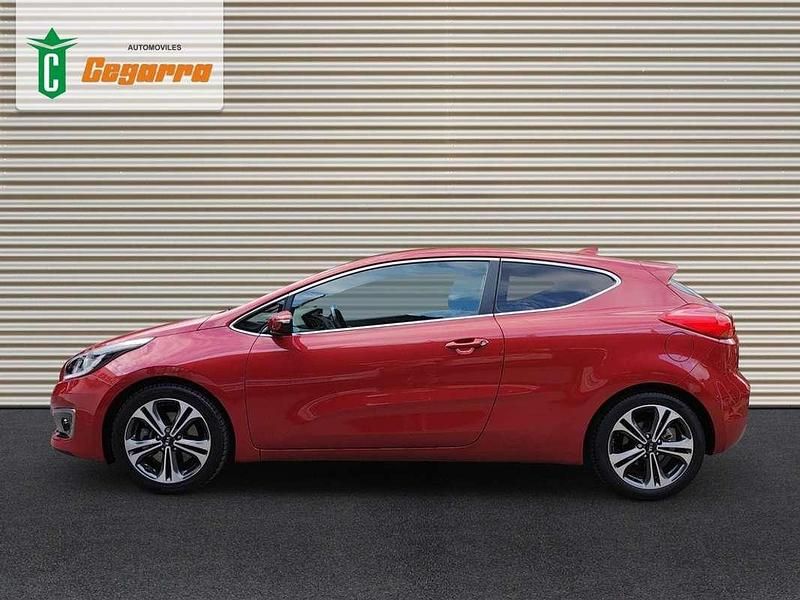 Usado Kia ProCeed 120 CV (88 kW) 2018 Burdeos Utilitario