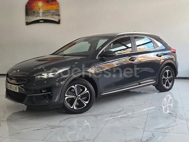 Usado Kia XCeed 141 CV (103 kW) 2021 Gris / plata SUV