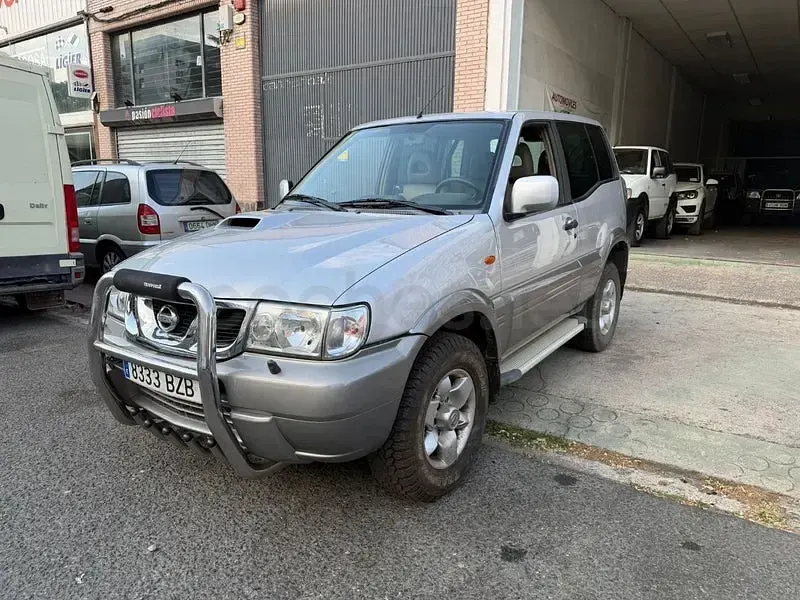 Usado Nissan Terrano 154 CV (113 kW) 2003 Gris / plata SUV