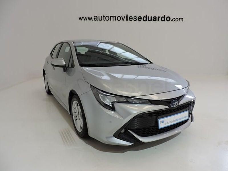 Usado Toyota Corolla Business Edition 140 CV (102 kW) 2023 Gris / plata Berlina