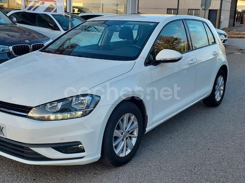 Usado VW Golf VII 115 CV (84 kW) 2018 Blanco Berlina