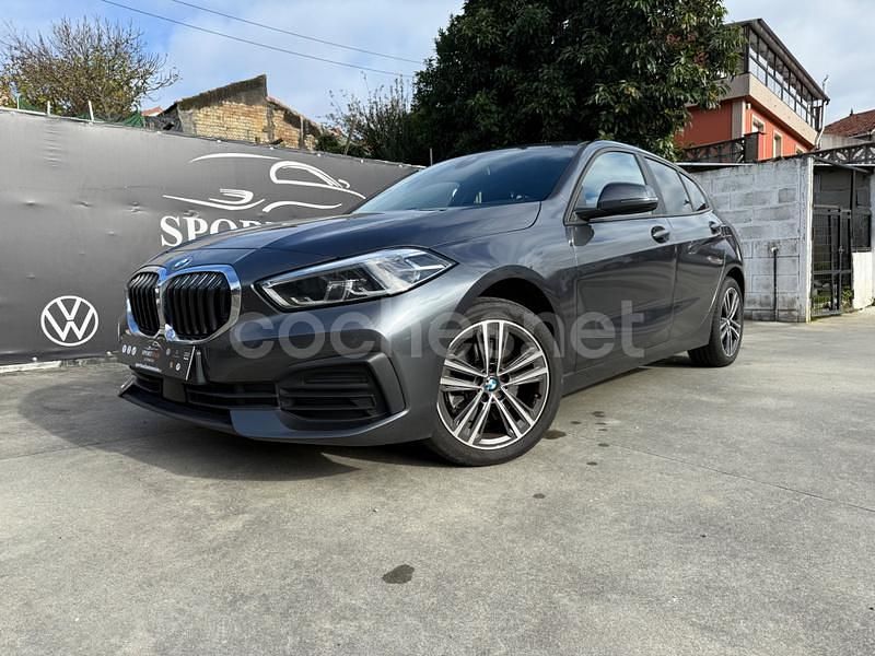 Gris / plata Usado 2021 BMW 118 Utilitario | 22.990 € (Un poco caro) - Imagen 1/4