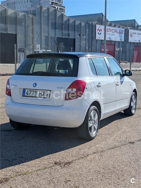 Usado Skoda Fabia 69 CV (50 kW) 2014 Blanco Berlina