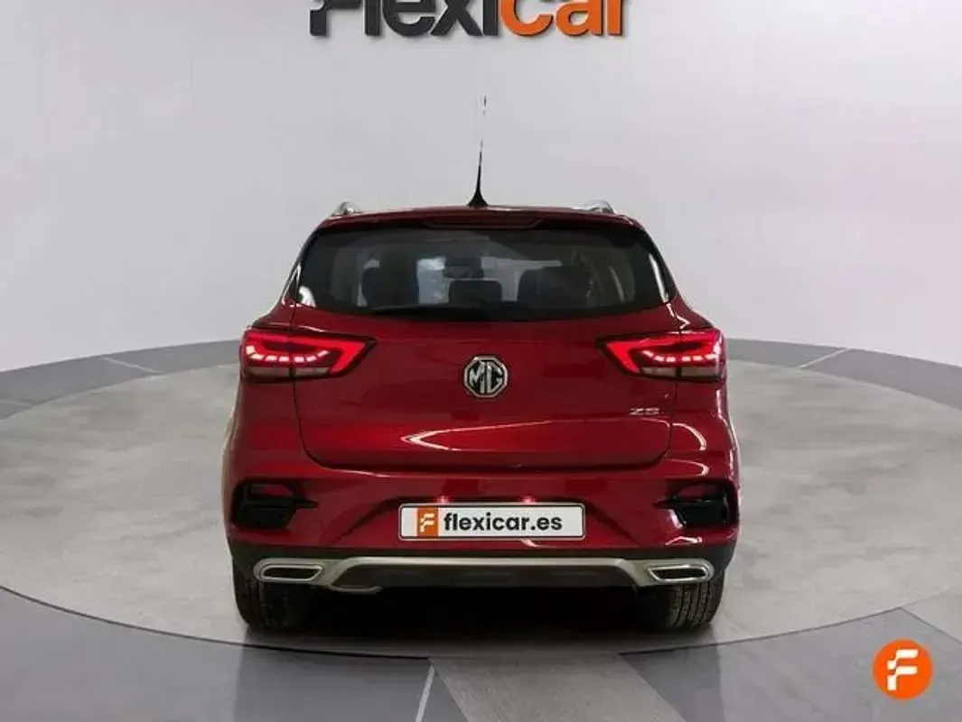 Usado MG ZS Luxury 106 CV (77 kW) 2024 Burdeos SUV