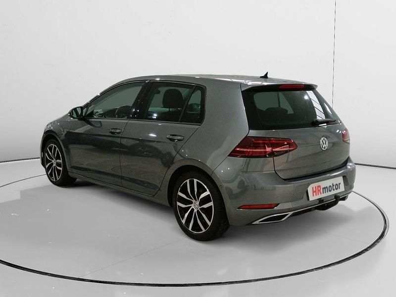 Usado VW Golf VII Advance 125 CV (91 kW) 2017 Gris Utilitario