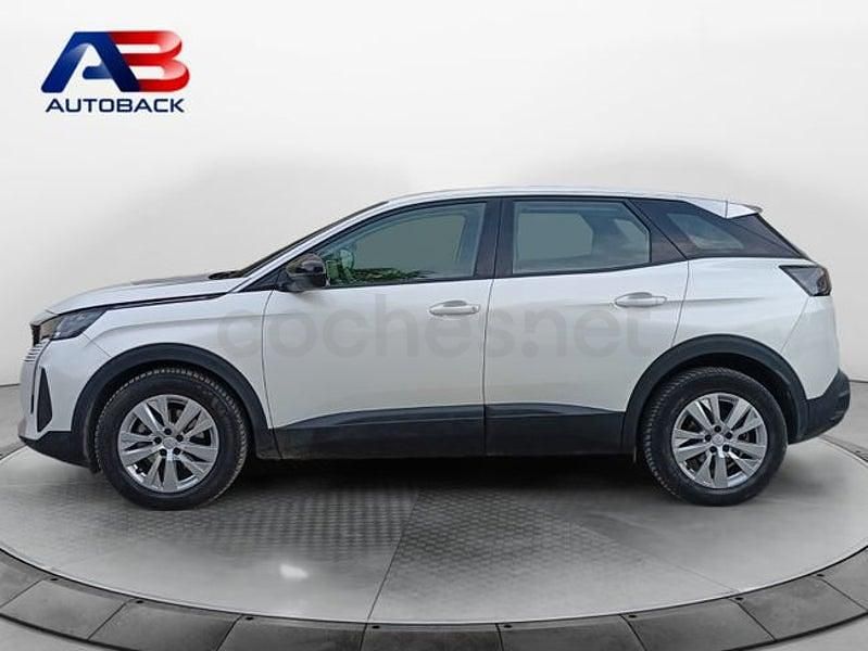 Usado Peugeot 3008 Active 130 CV (95 kW) 2022 Blanco SUV