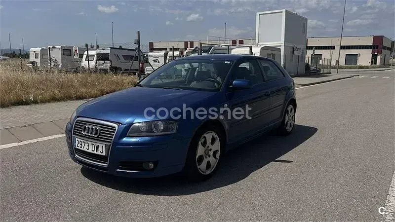 Usado Audi A3 Ambiente 140 CV (102 kW) 2006 Azul Utilitario