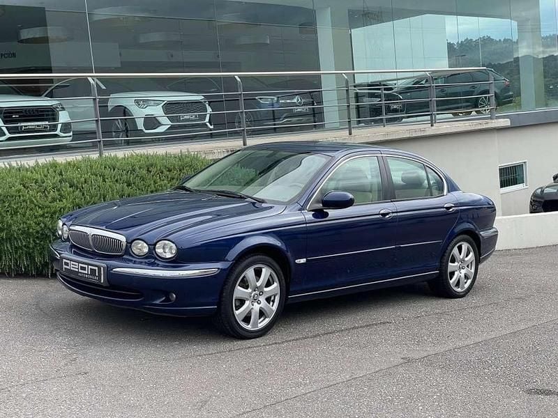 Usado Jaguar X-type Executive 156 CV (114 kW) 2005 Azul Berlina