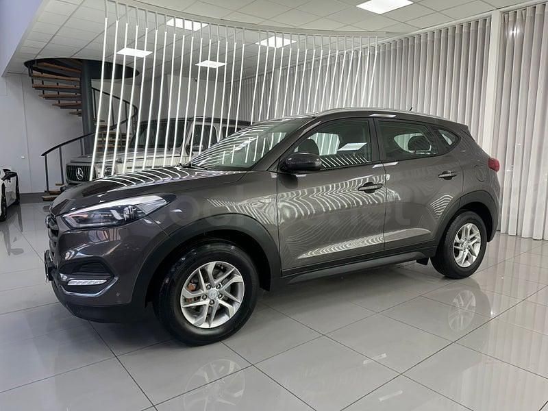 Usado Hyundai Tucson 115 CV (84 kW) 2017 Gris / plata SUV