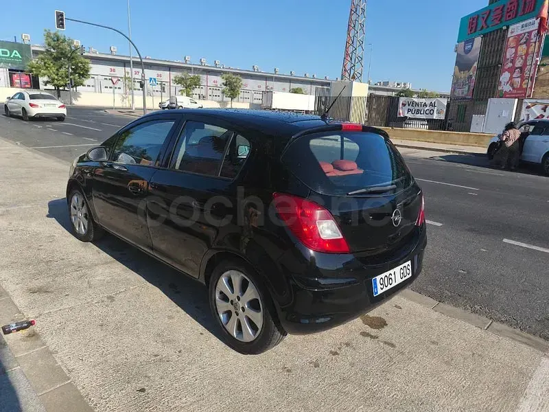 Usado Opel Corsa Cosmo 90 CV (66 kW) 2008 Negro Utilitario