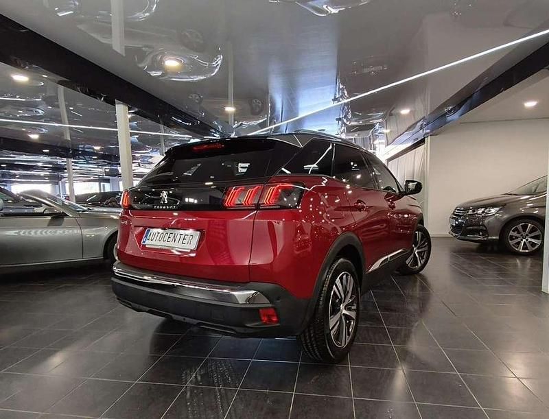 Usado Peugeot 3008 Allure 129 CV (94 kW) 2021 Rojo SUV