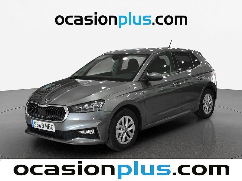 Gris Usado 2025 Skoda Fabia Selection Utilitario | 18.264 € (Super precio) - Imagen 1/4