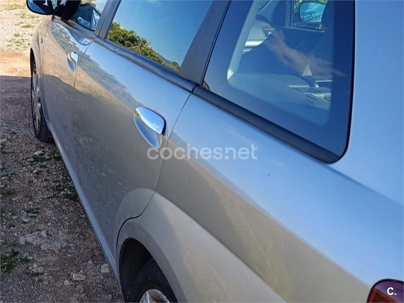 Usado Fiat Croma Dynamic 120 CV (88 kW) 2006 Gris / plata Familiar