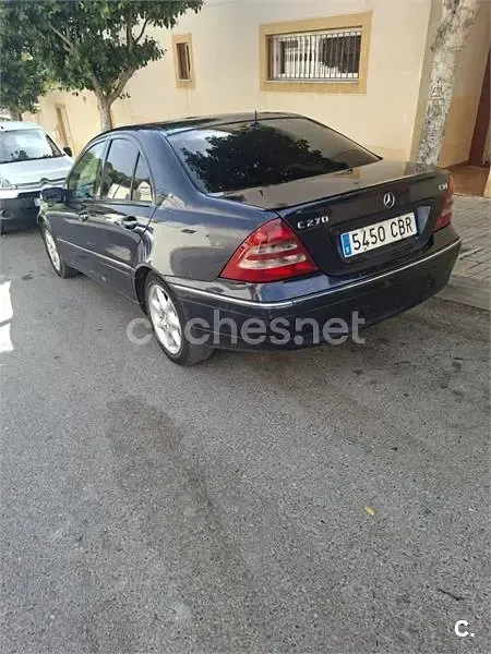 Usado Mercedes C270 Elegance 170 CV (125 kW) 2002 Azul Berlina
