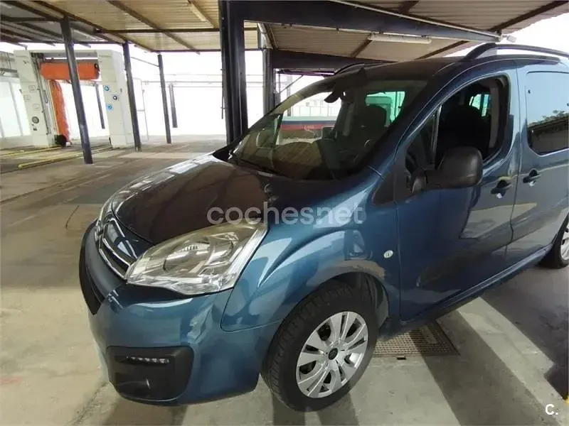 Usado Citroën Berlingo Feel 110 CV (80 kW) 2017 Azul Monovolumen