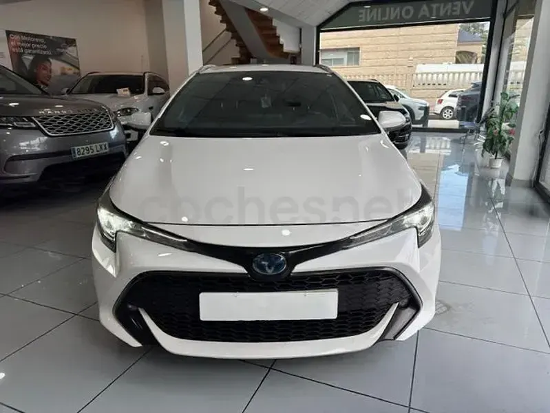 Usado Toyota Corolla Active 122 CV (89 kW) 2021 Blanco Familiar