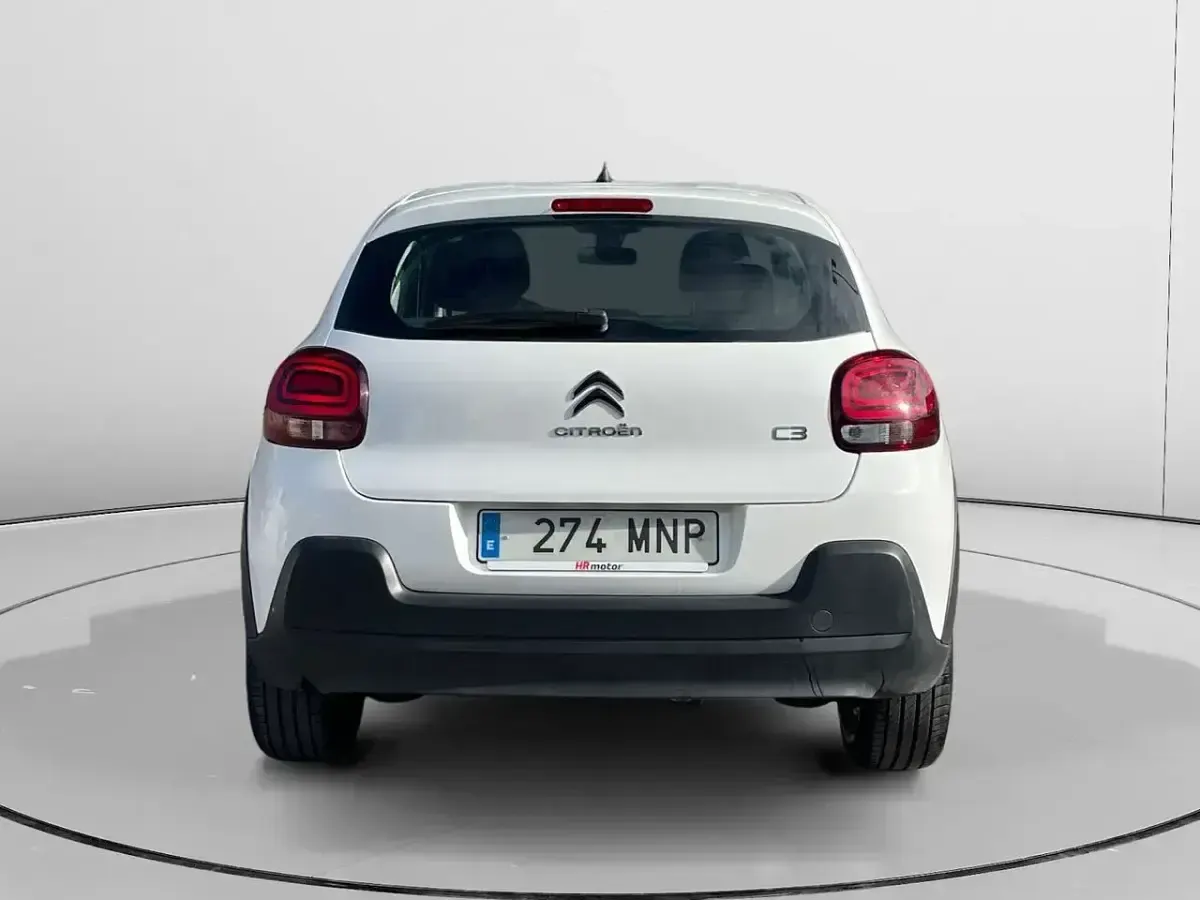 Begagnad Citroën C3 Feel 83 HK (61 kW) 2024 Vit Sedan