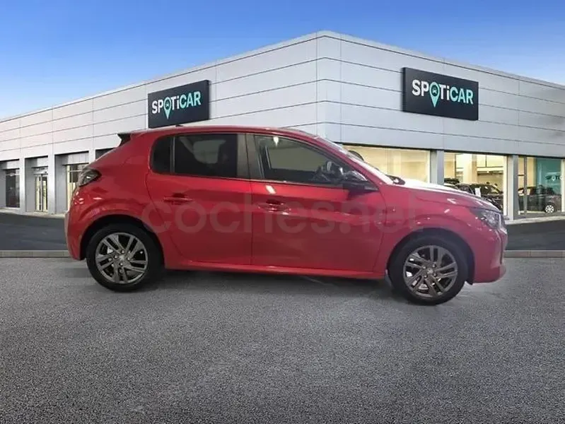 Usado Peugeot 208 Active 100 CV (73 kW) 2022 Rojo Utilitario