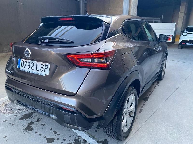Usado Nissan Juke Acenta 114 CV (83 kW) 2021 Bronce SUV