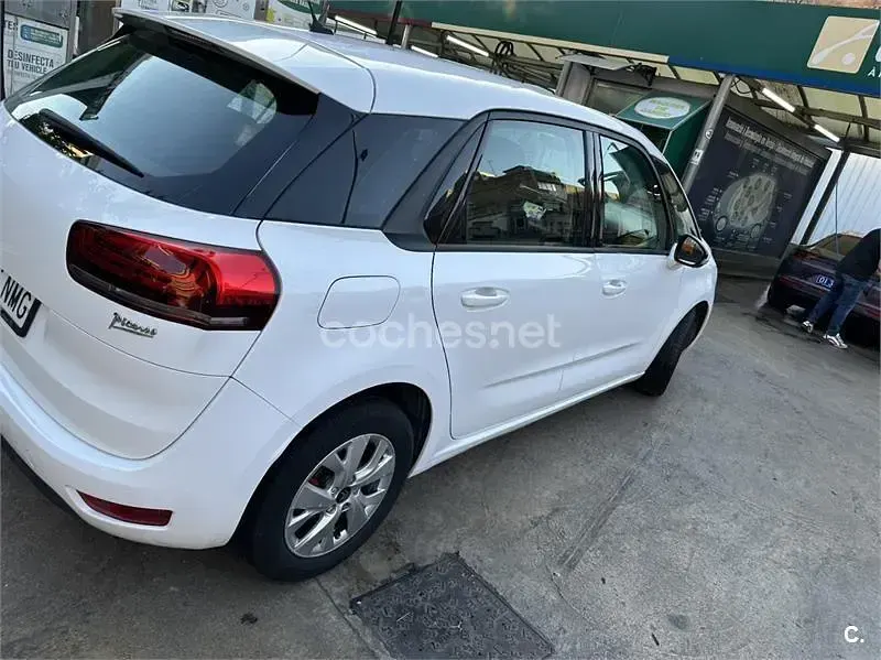 Usado Citroën C4 Picasso Feel 120 CV (88 kW) 2017 Blanco Monovolumen