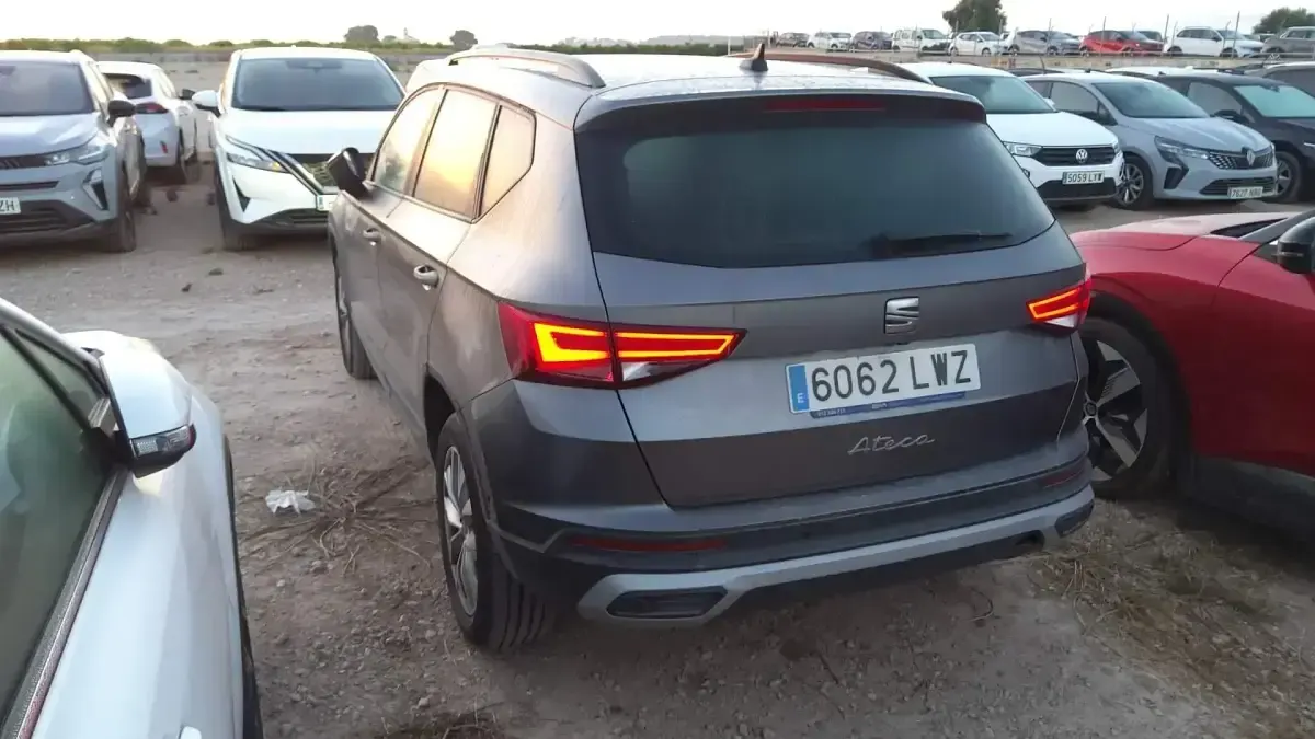 Usado Seat Ateca Style 116 CV (85 kW) 2022 Gris SUV
