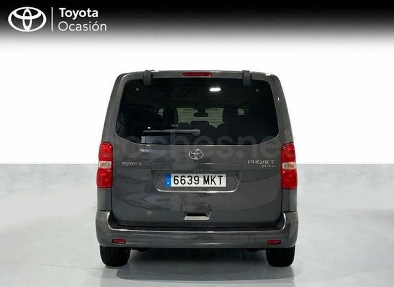 Usado Toyota Proace Verso Advance 145 CV (106 kW) 2023 Gris / plata Familiar