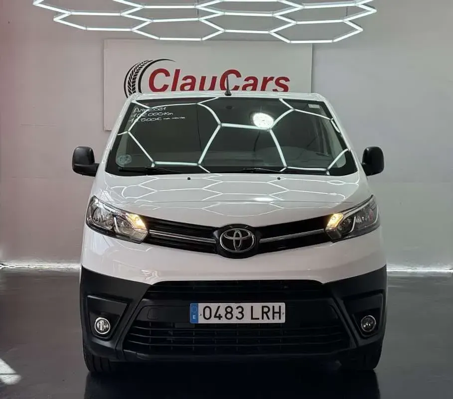 Usado Toyota Proace 101 CV (74 kW) 2021 Blanco Monovolumen