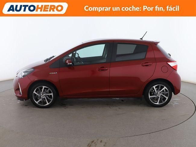 Usado Toyota Yaris Hybrid 101 CV (74 kW) 2020 Rojo Berlina