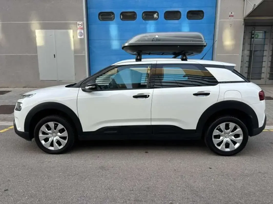 Usado Citroën C4 Cactus Feel 82 CV (60 kW) 2018 Blanco Utilitario