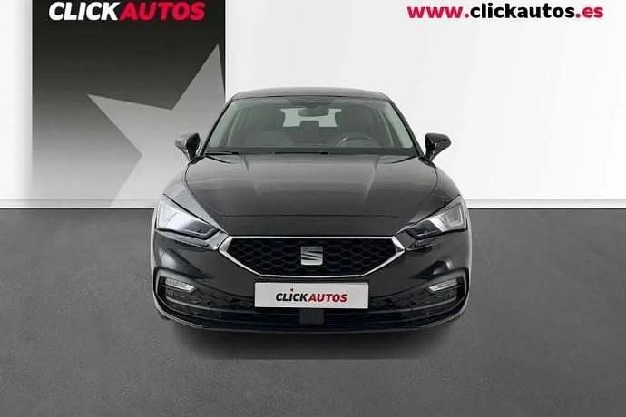 Usado Seat Leon Style 130 CV (95 kW) 2024 Negro