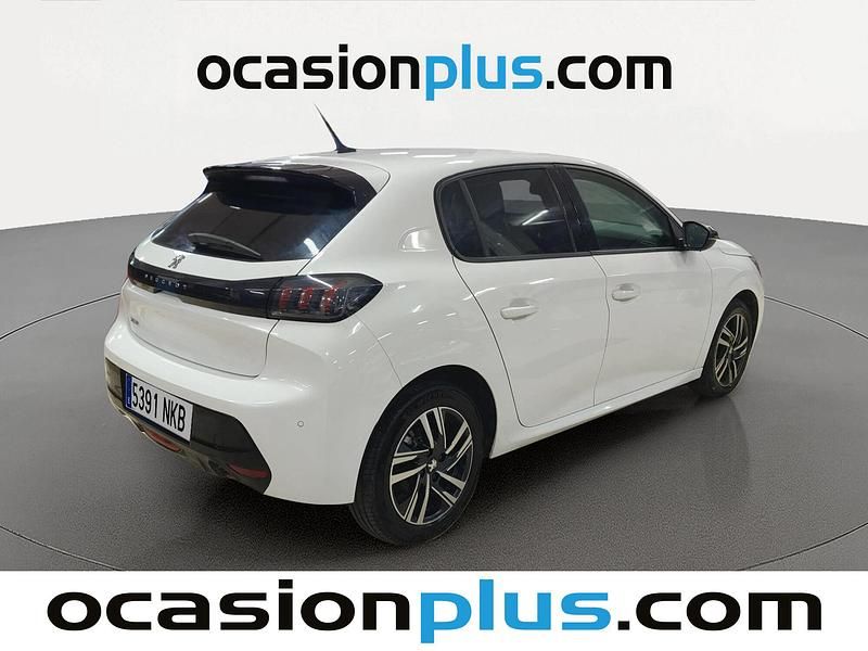 Usado Peugeot 208 Allure 100 CV (73 kW) 2023 Blanco Utilitario