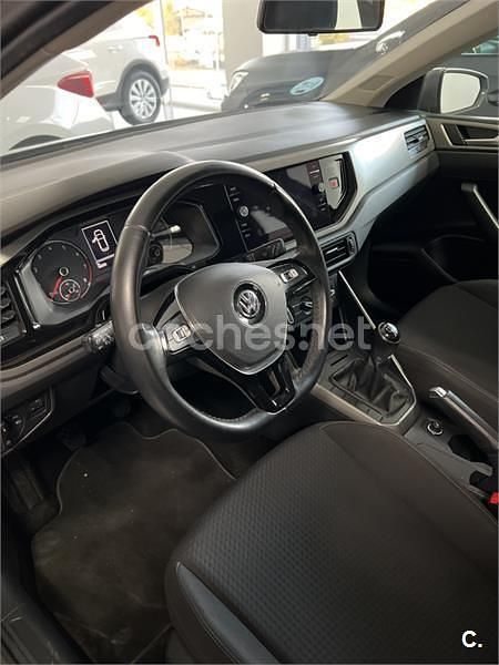 Usado VW Polo Advance 95 CV (69 kW) 2019 Gris / plata Berlina