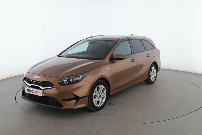 Usado 2021 Kia Ceed Familiar | 16.799 € (Precio justo) - Imagen 1/3