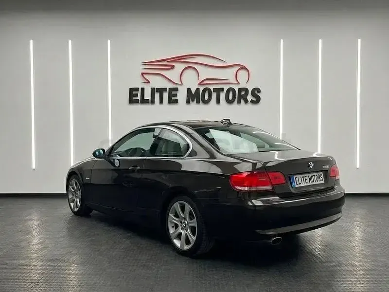 Usado BMW 320 184 CV (135 kW) 2010 Negro Coupe