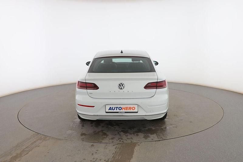 Usado VW Arteon Elegance 150 HP (110 kW) 2018 Branco Sedan